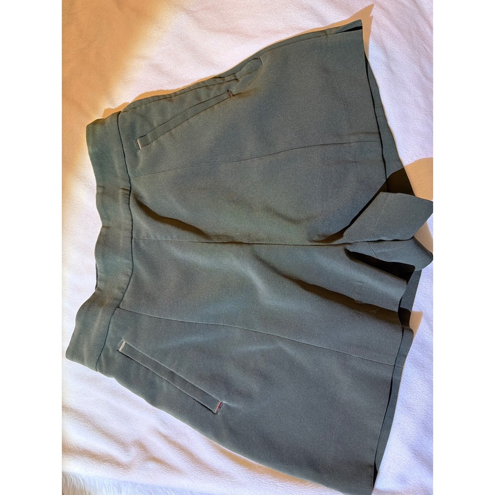 HM Womens Olive Green High Waisted Dress Shorts P/N 0636902 8 Size 4